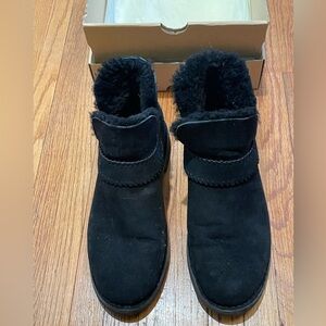 UGG women’s McKay boots 7.5
